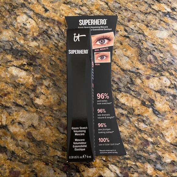 It Cosmetics Superhero Mascara in Black (NWT) - Picture 1 of 8